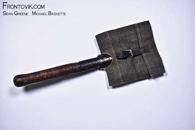 Soviet Entrenching Tool and Cover; Wartime issue