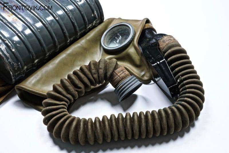 Soviet "Horn" Style Mask with Filter and Bag - Image 2